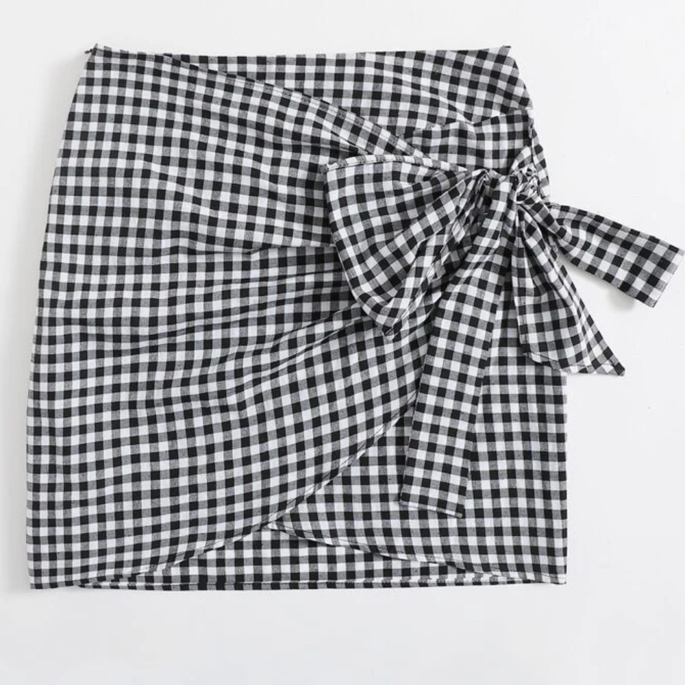 Wrap knot zip side gingham skirt